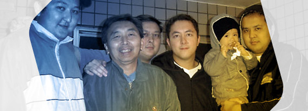 Grupo de fundadores reunidos em registro antigo que marca quando nasce oficialmente a Afixcode